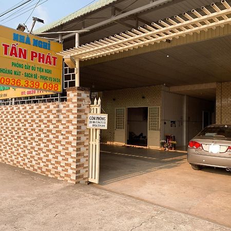 Nhà Nghỉ TáN PháT Hotell Ap Thanh Son Exteriör bild