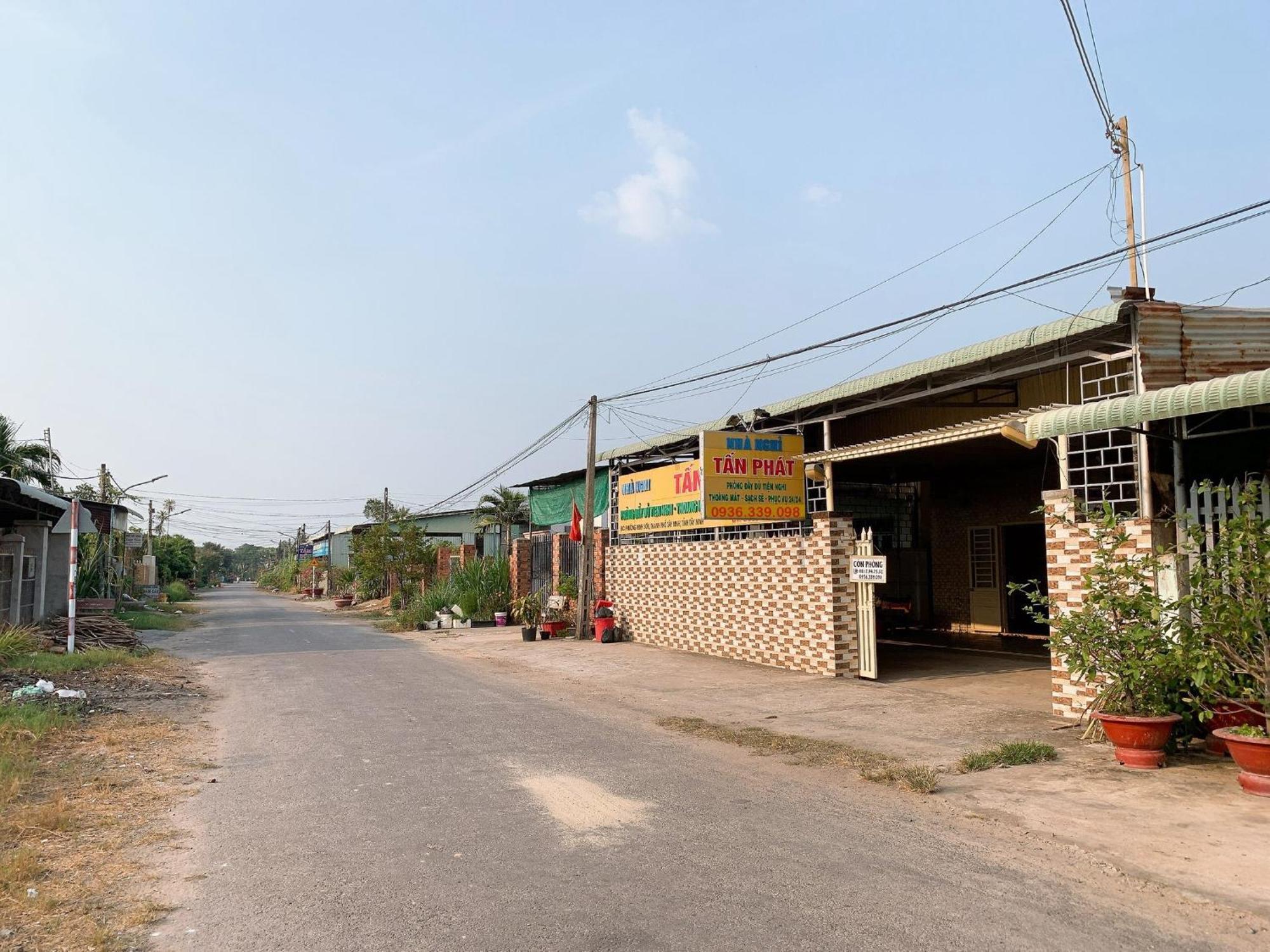 Nhà Nghỉ TáN PháT Hotell Ap Thanh Son Exteriör bild